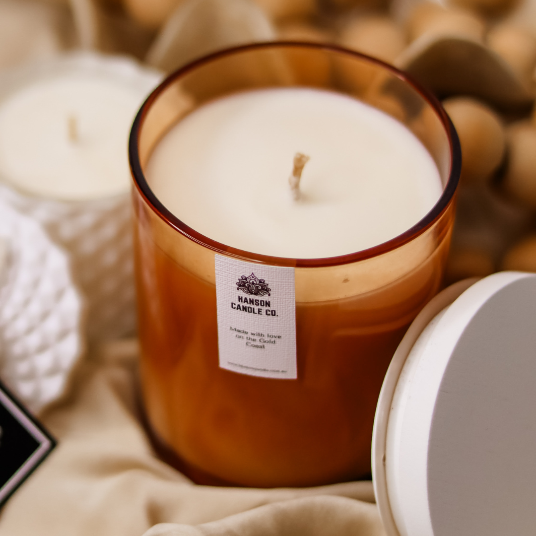 Lila Soy Candle | AMBER & WHITE